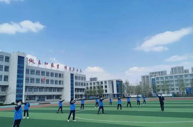 庆云云天中学△消毒工作△检查宿舍△工作组检查食堂食品安全问题学子