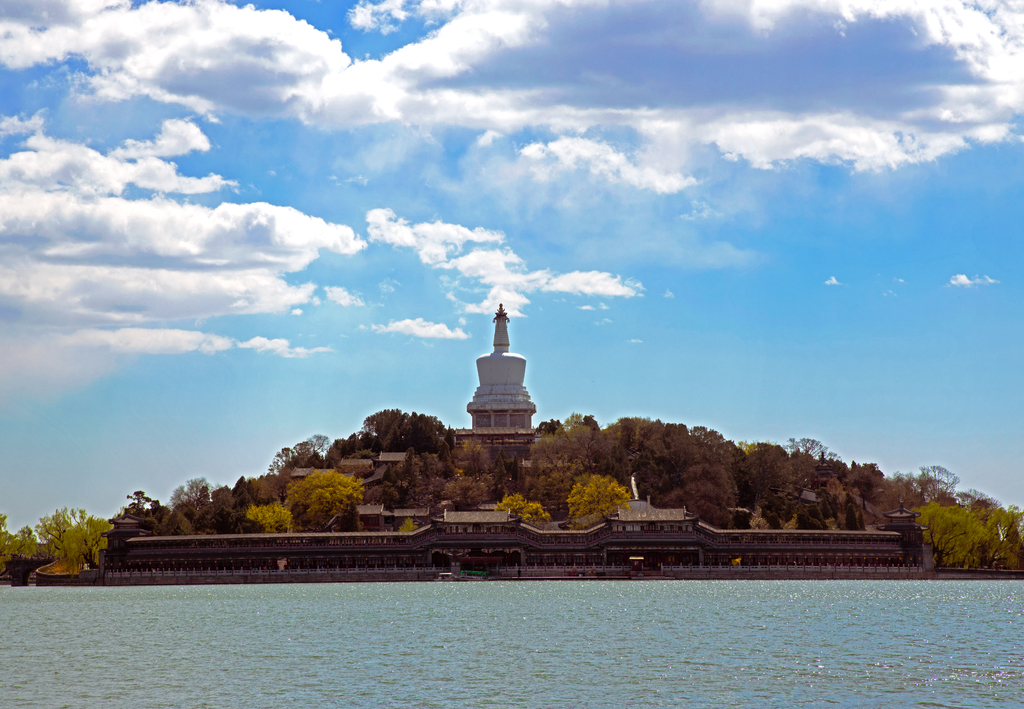 原创北京被忽视的古塔建筑是一座藏式喇嘛塔塔高359米