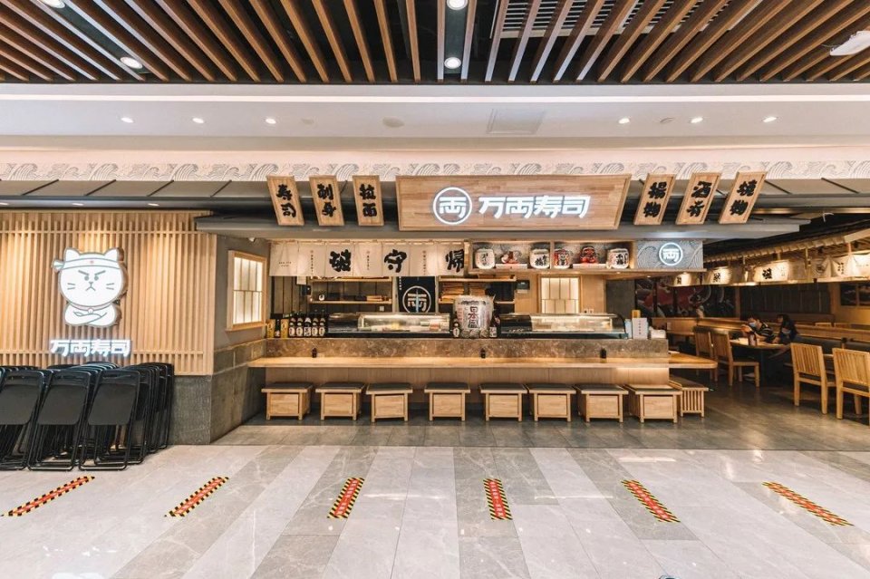 招牌巨长炙烤鳗鱼寿司咬10口才吃得完