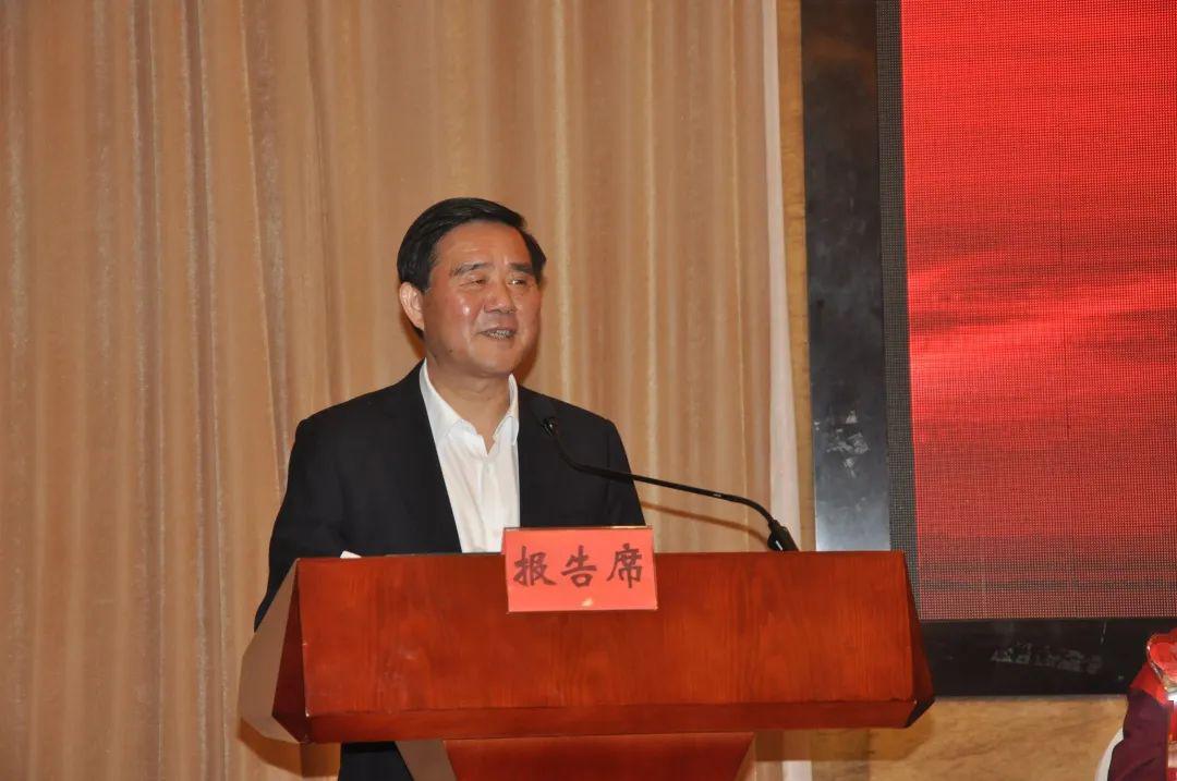 县委书记项瑞良在会上做重要讲话,"首先我代表县委,县人大,县政府,县