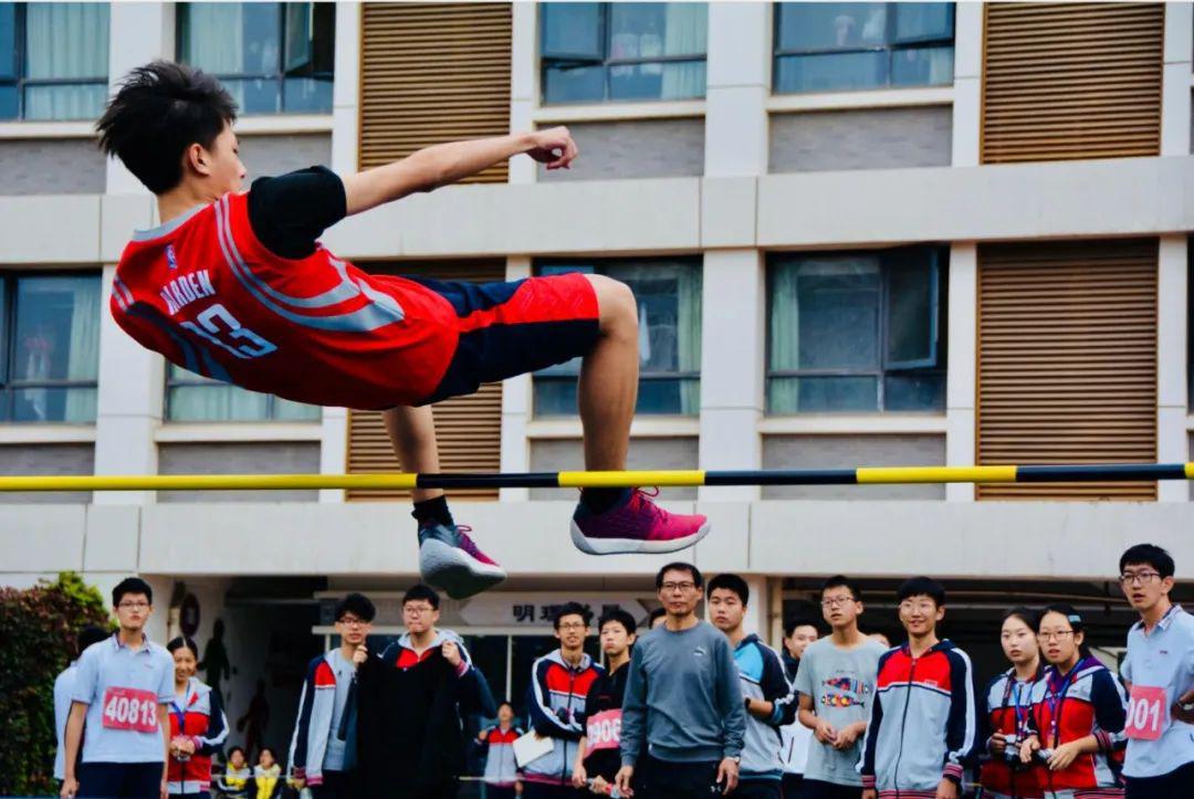 我想,这都要归功于中华中学的悉心栽培.