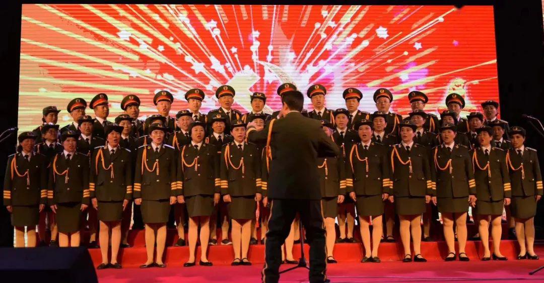 凤凰花社丨夕阳红合唱团传承美好为艺术吟唱