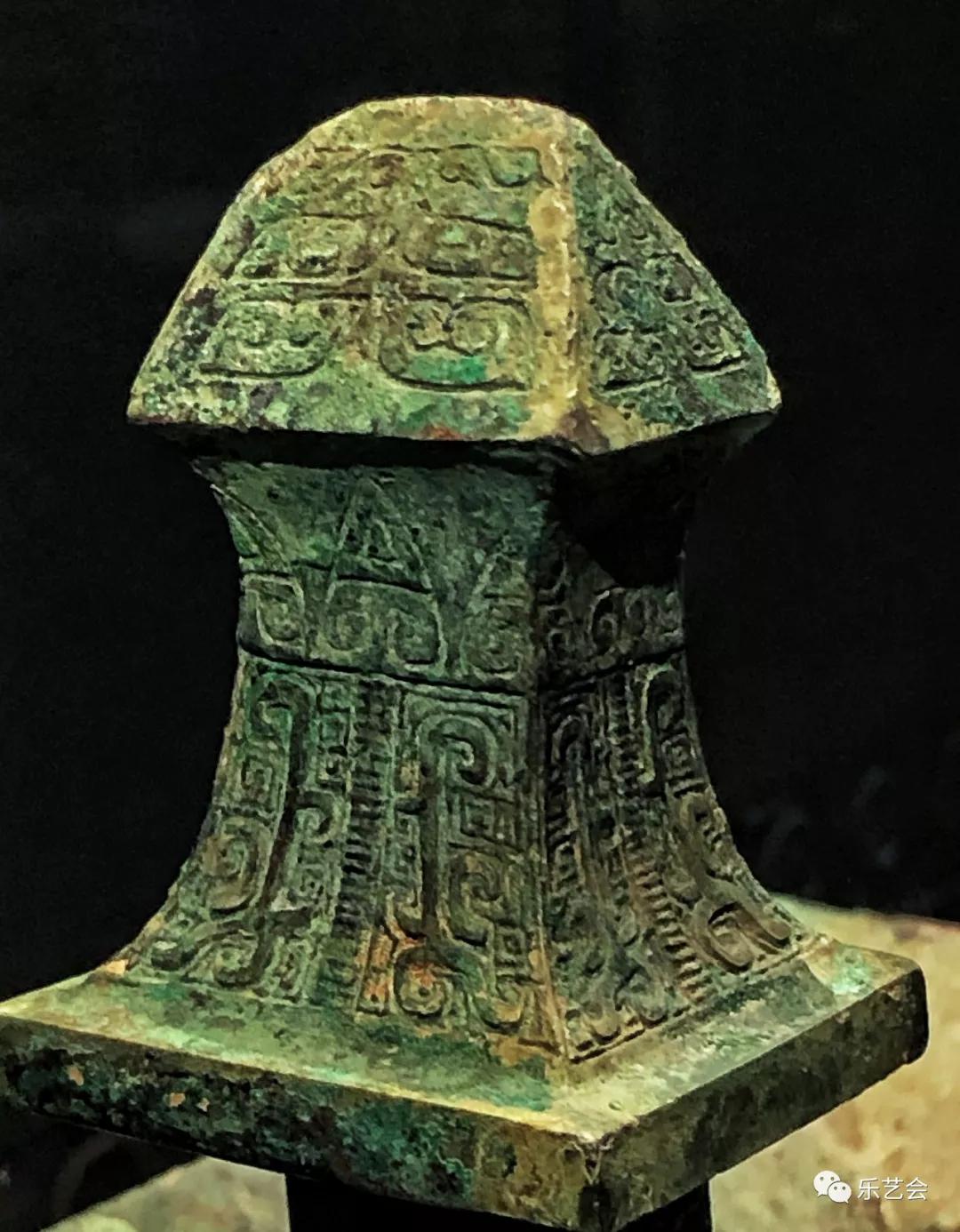 殷墟出土的著名青铜器图片