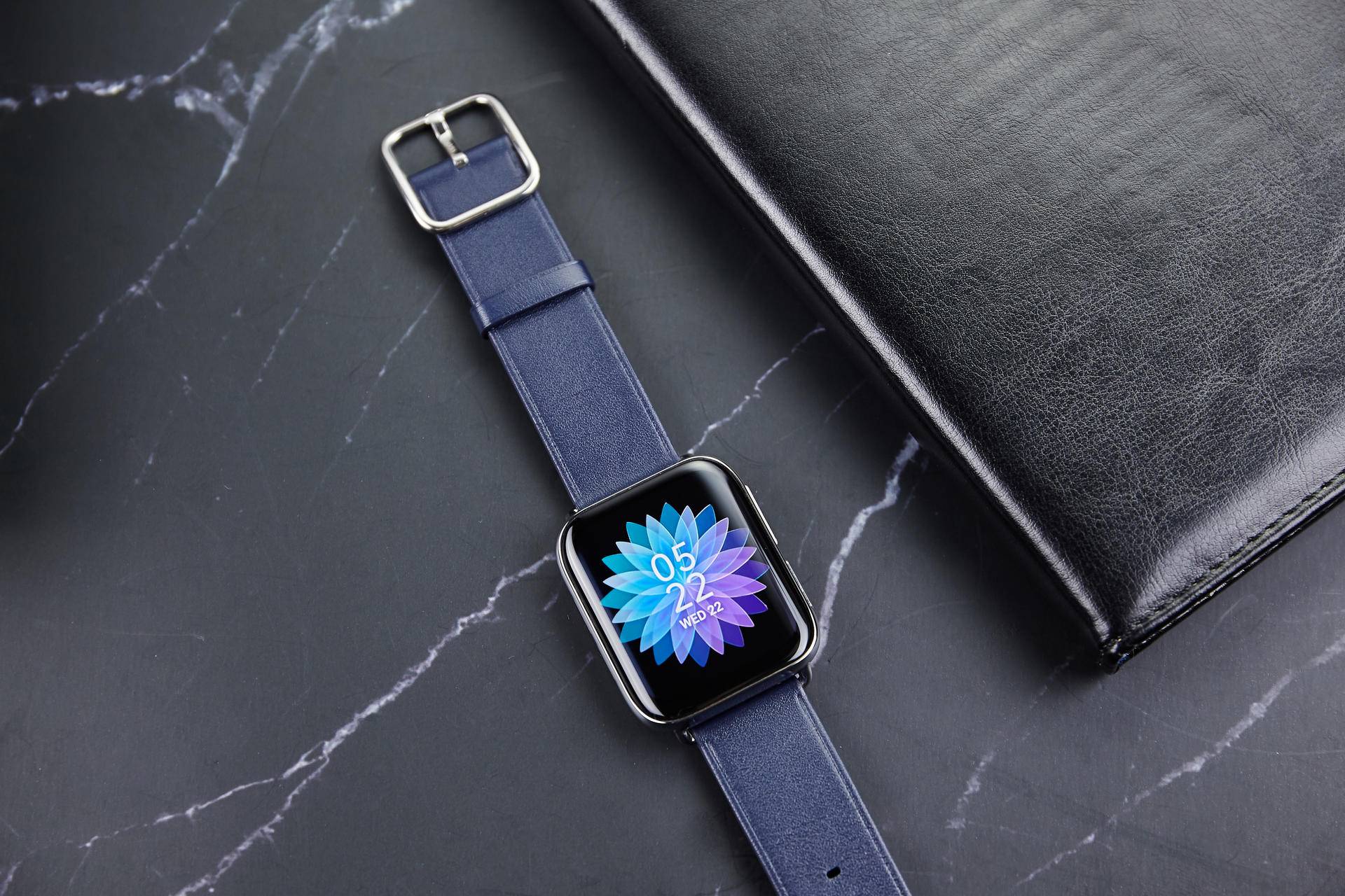 oppowatch精钢版上手体验这就是今年最高端的智能手表