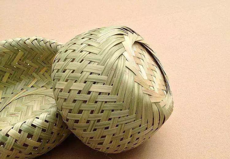 4月25日到忠县白石扶贫买土货体验非遗竹铃球