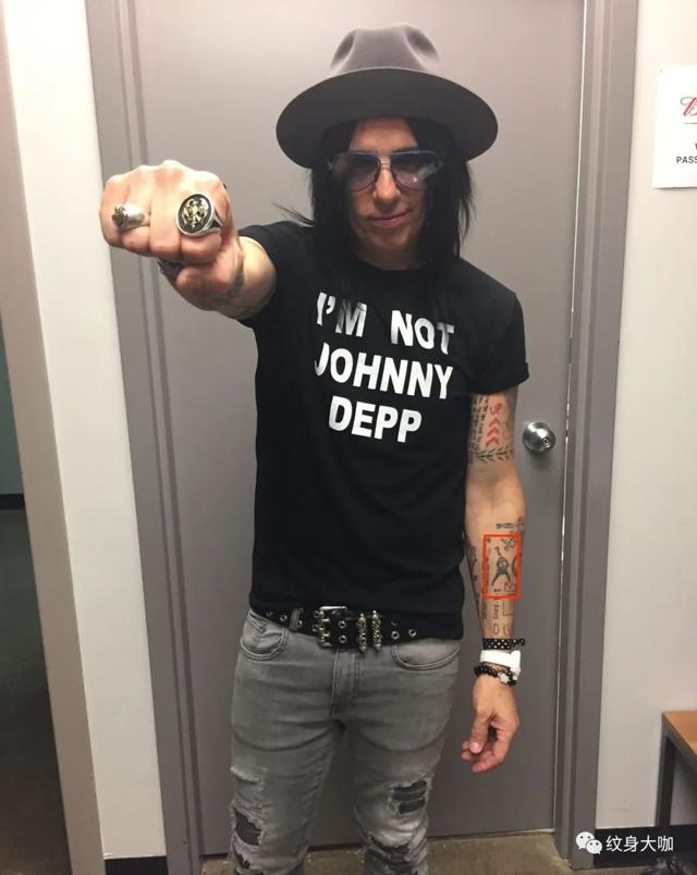 杰克船长约翰尼德普的秘密原来都在他的纹身里