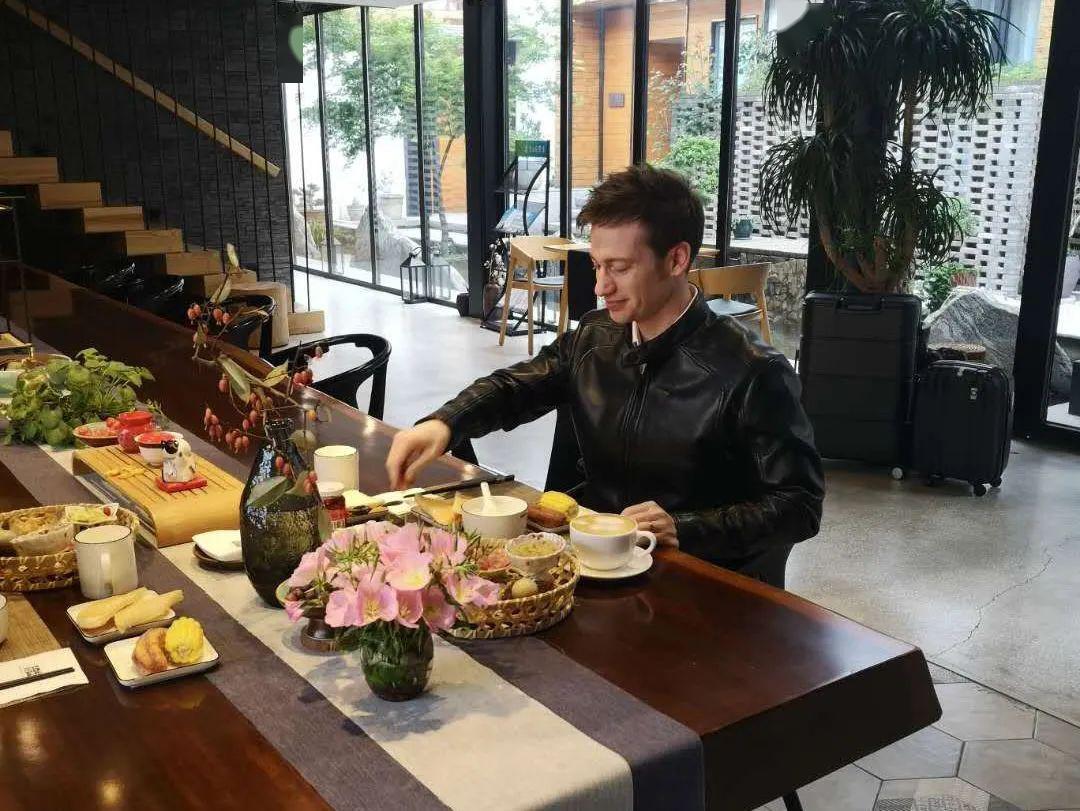 哈喽跟着澳大利亚小伙安龙打卡溧阳