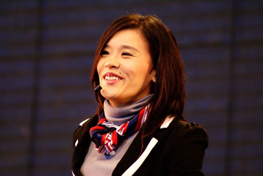 她是体操天才少女退役生活爱搞怪25岁二次发育美出新高度