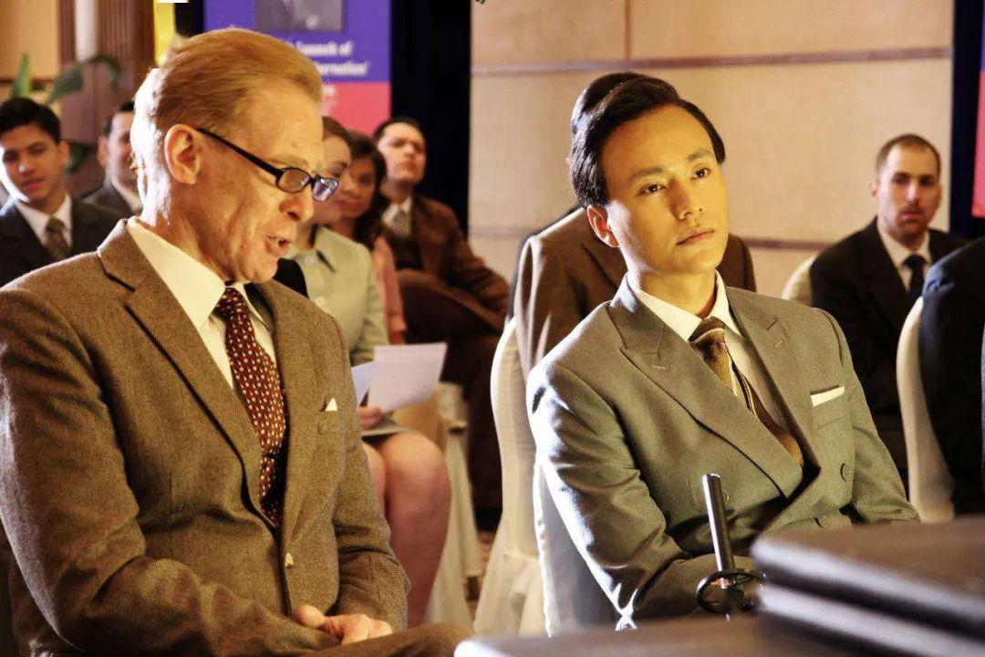 还先后辞去在美国的一切职务开始筹划回国身在美国的钱学森中华人民