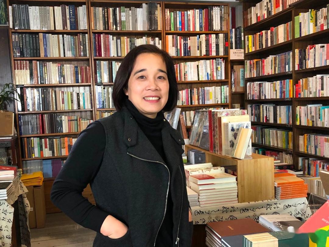 众筹求援,直播带货…疫情下的杭州书店老板们都是这样"续命"的