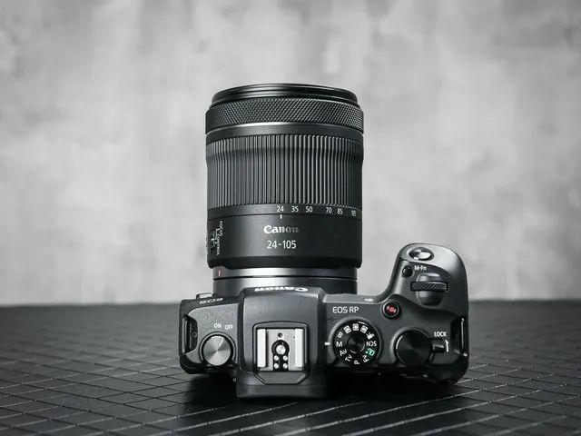 轻量型变焦镜头佳能rf24105mmf471测评