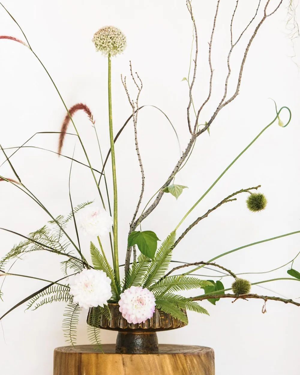 杭州花艺培训:线性风格,在"线条"和"体块"的碰撞中找到平衡