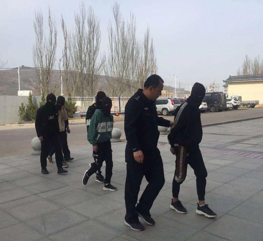 抓捕隆德公安破获一起团伙抢劫案抓获犯罪嫌疑人8人