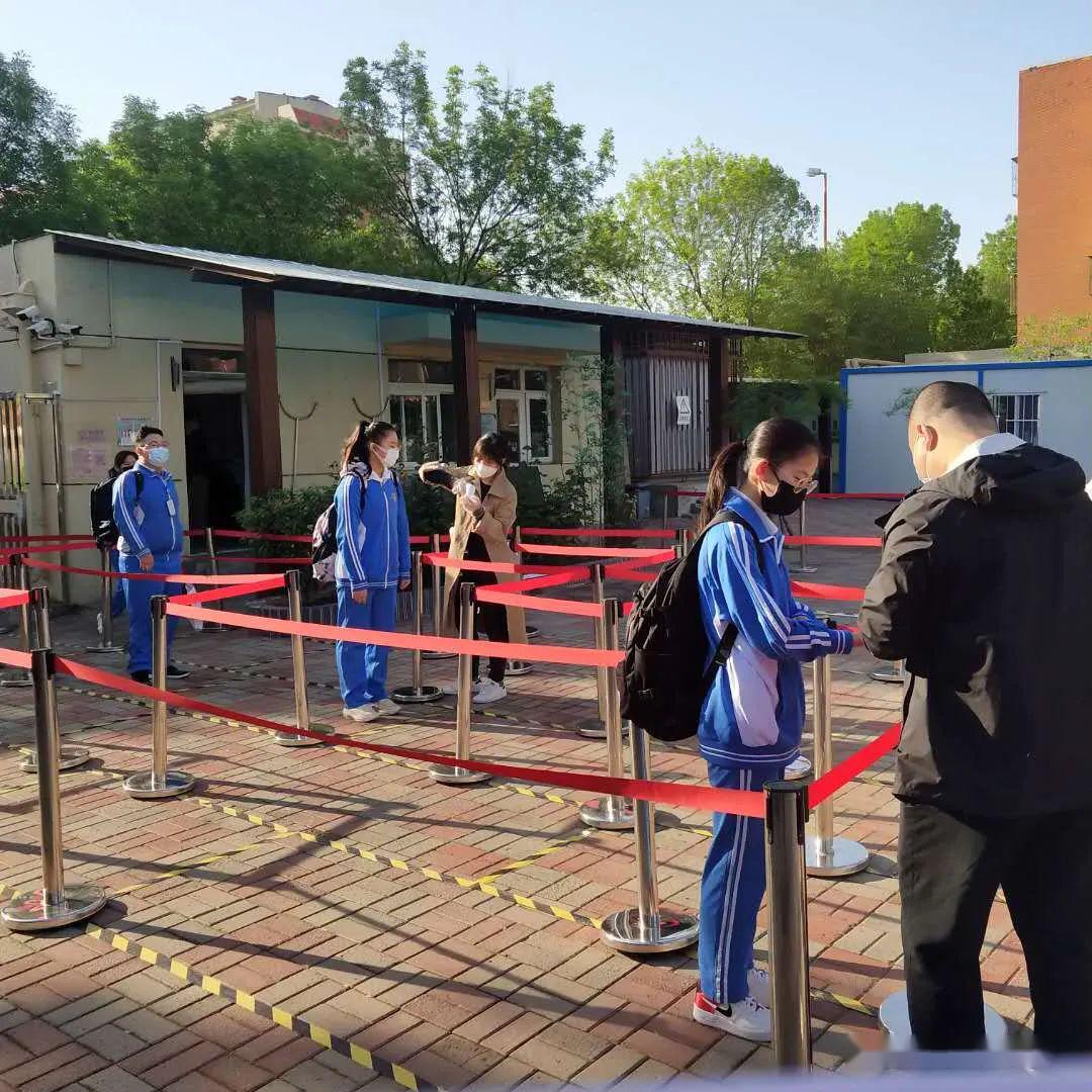春风十里,不如有你——河东区二号桥中学迎来初三年级复课开学
