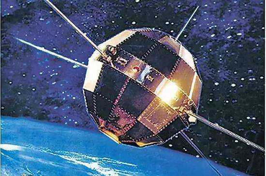 【历史上的今天】4月24日我国第一颗人造地球卫星的名字是?