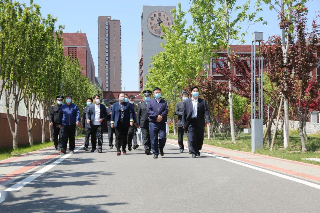 疫期开学北京亦庄实验中学迎高三初三开学