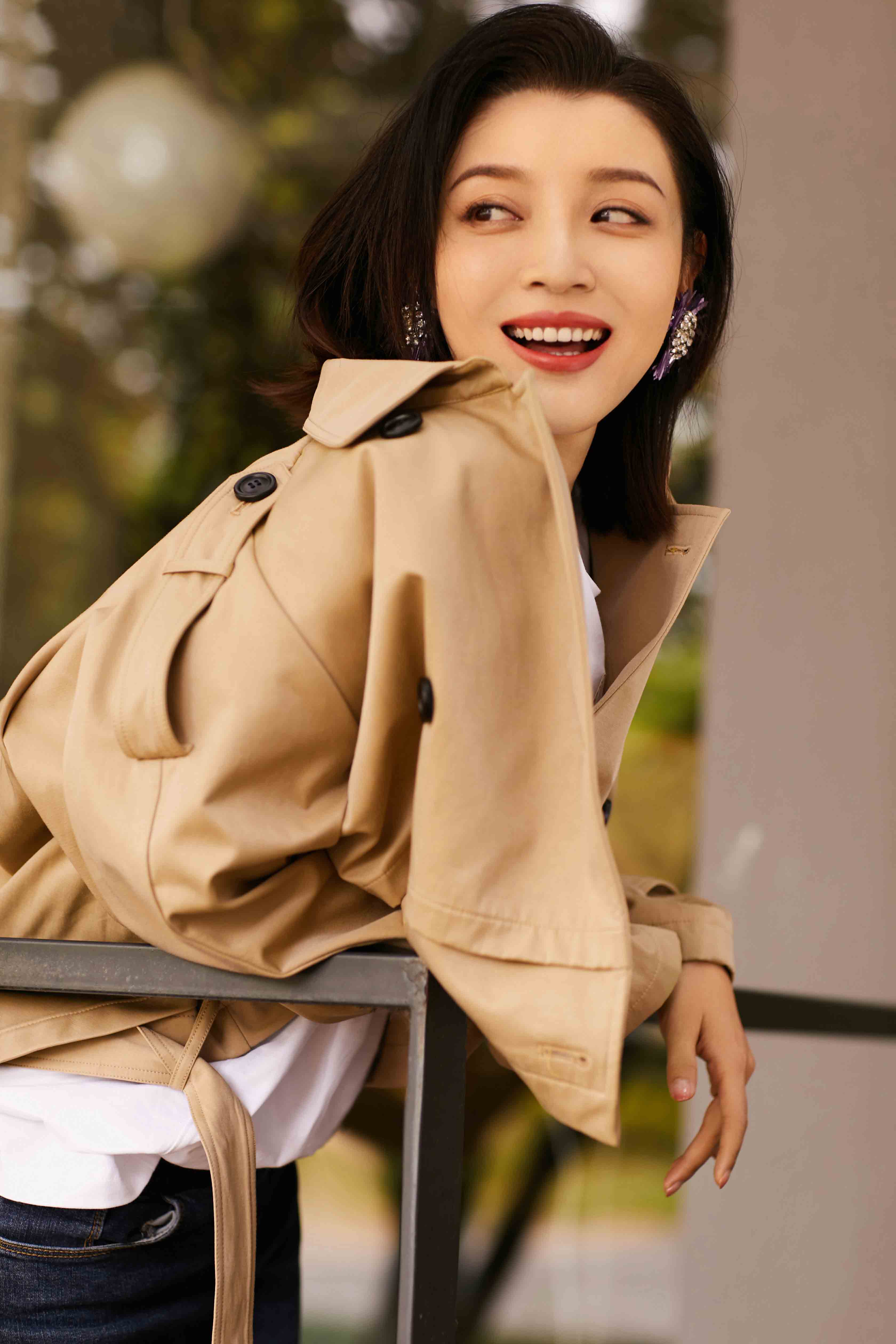 高晓菲休闲写真 恬静美好致敬春天