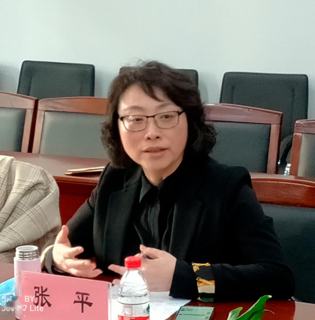 曹村六小校长王玮和其他学校的分管领导,体育教研组老师等逐个对本校