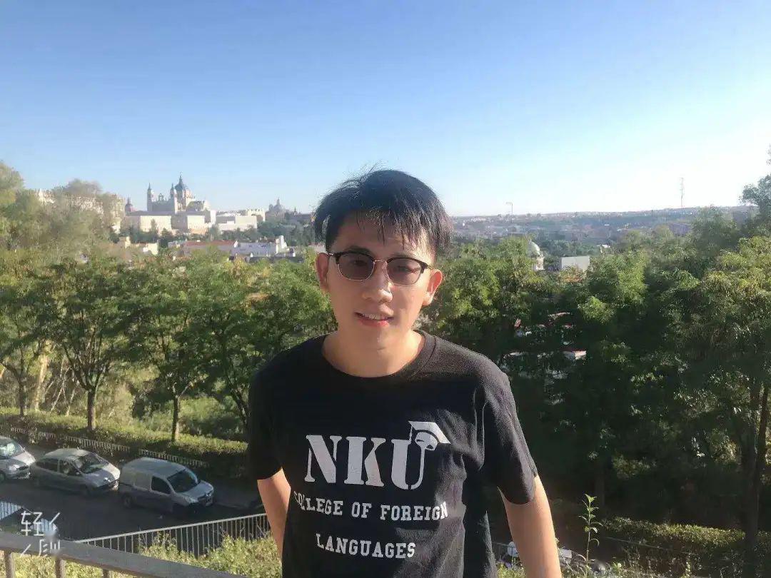 学霸访谈含泪播种的人必含笑获享收成2017级西班牙语系刘梓轩