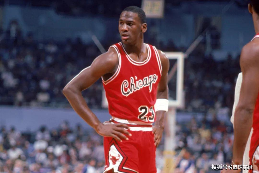 新秀赛季的乔丹大概是什么水平?