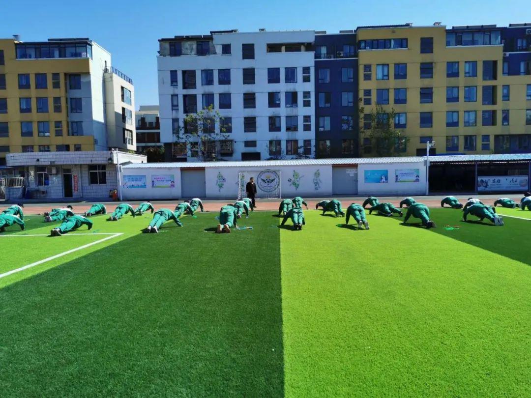 西青区中北中学返校复课第一周防疫教学两不误为中考冲刺