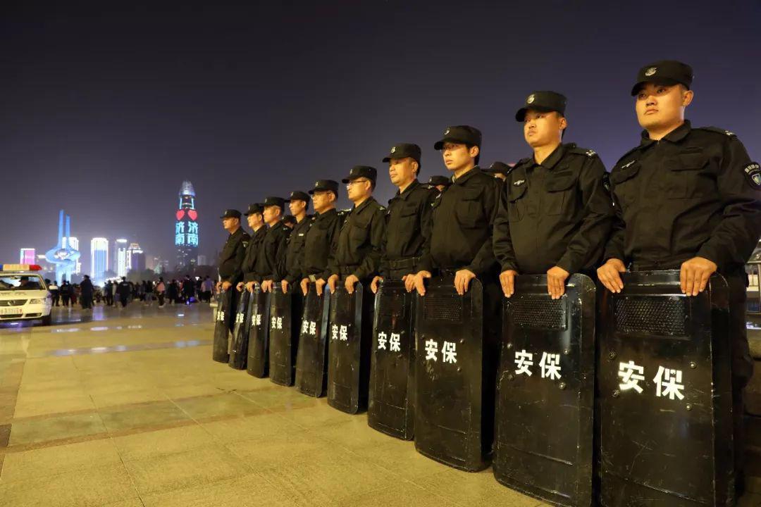 特保大队一支由退伍军人组成的铁拳队伍