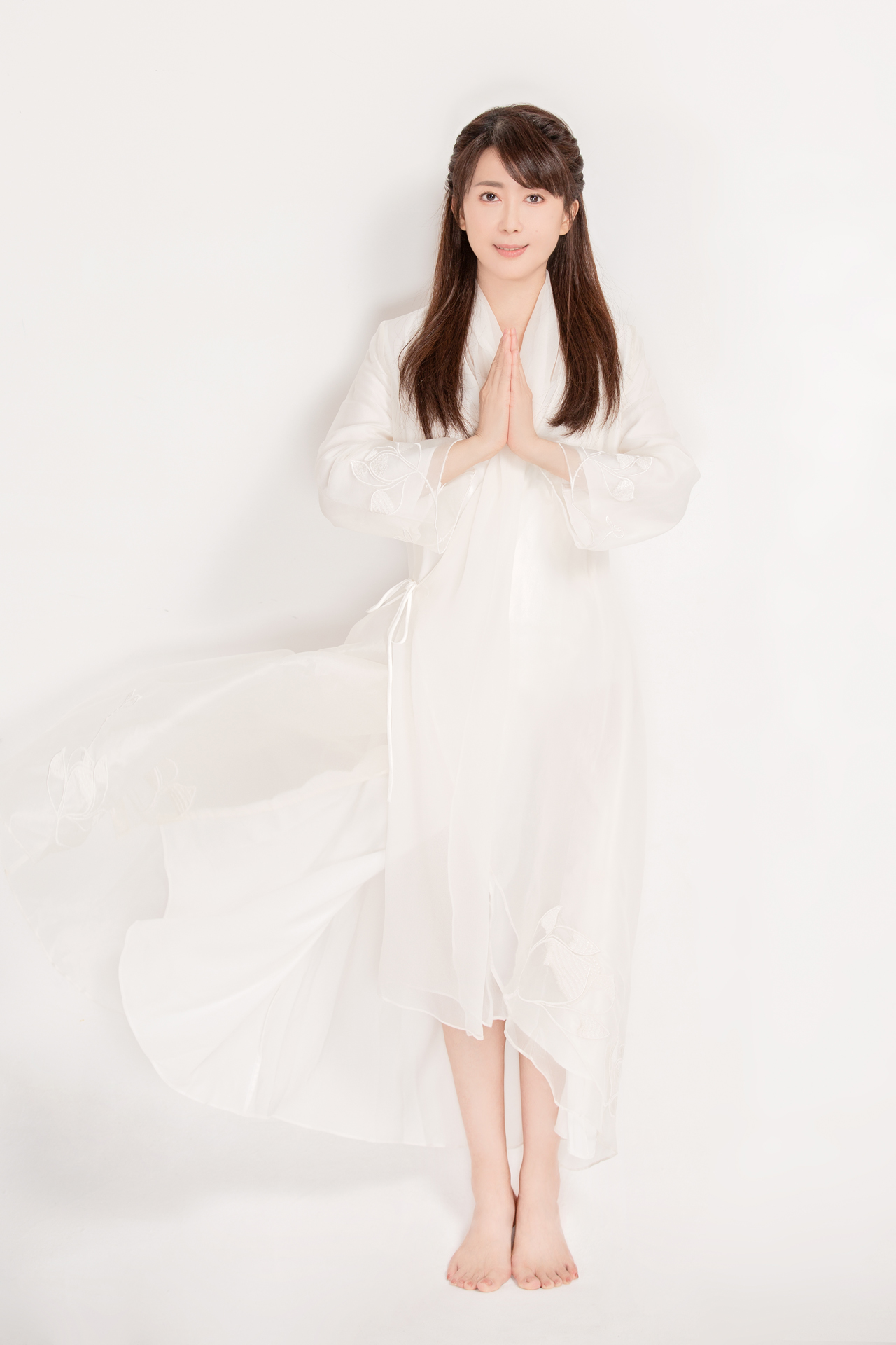 《祈祷》这首歌,孟庭苇表示这是自己想传达对人间万物的关怀与祝福