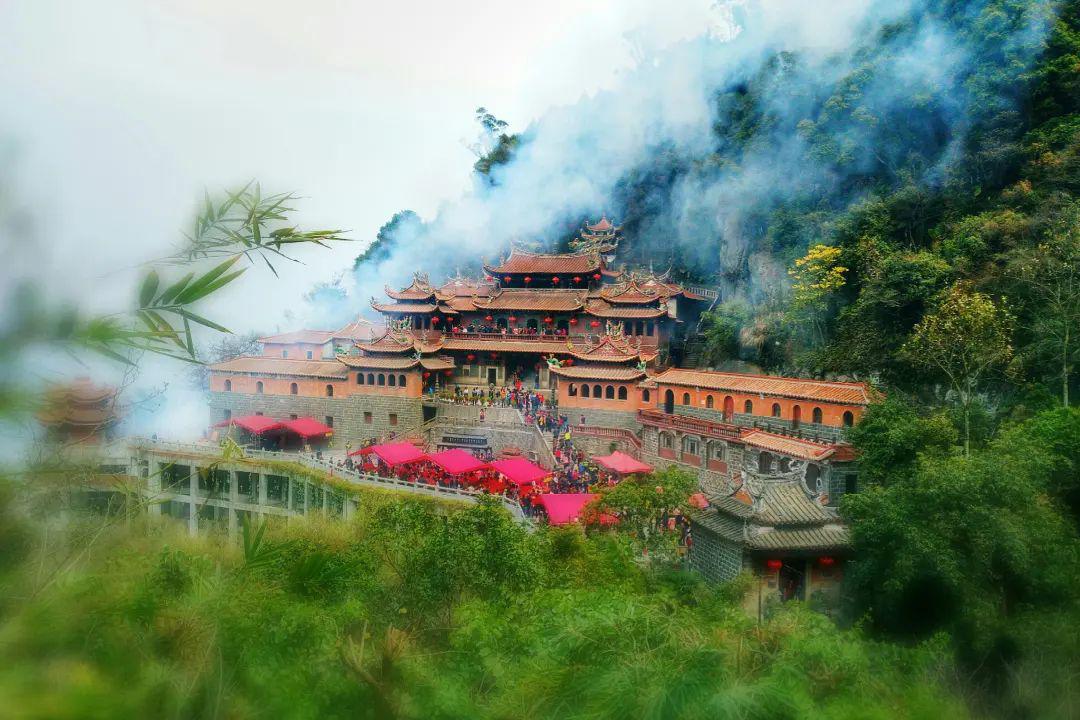 宋朝仁宗慶曆四年(1037年),祖師公出生於永春縣岵山鎮小岵南山(埔上村