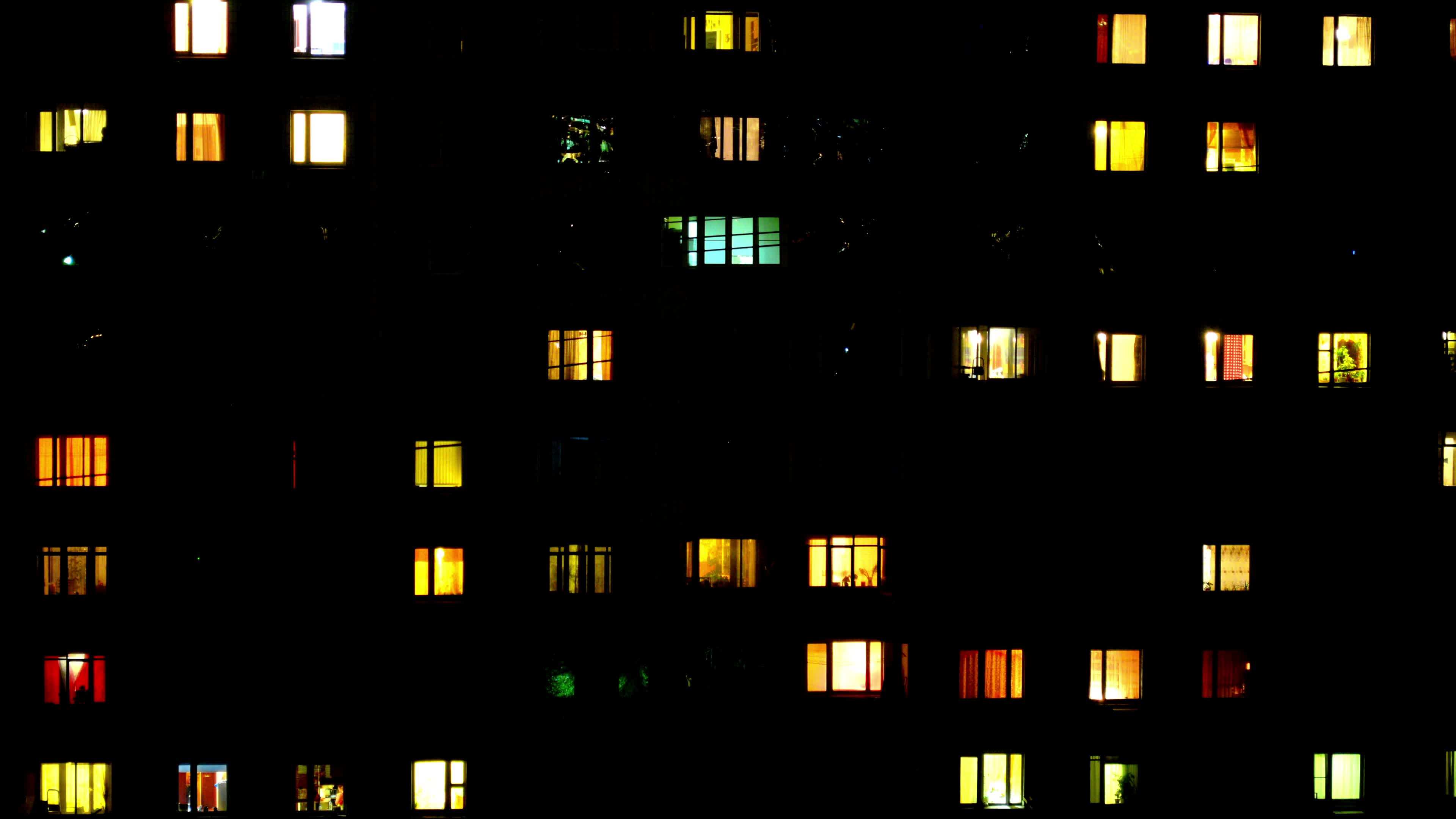 早上新房林立晚上黑灯瞎火楼市蒙头狂奔后遗症