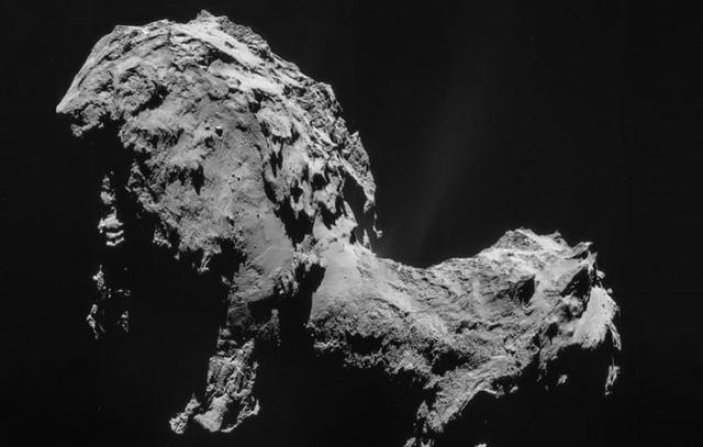 因为我们对彗星了解的机会是少之又少,就像是著名的哈雷彗星,它到达
