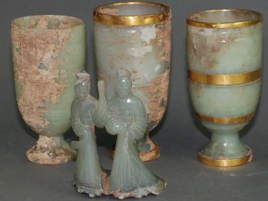 西安杜陵出土3件玉杯