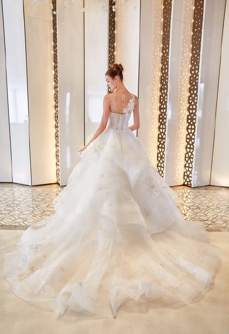 今日婚纱鉴赏—— yumi katsura桂由美