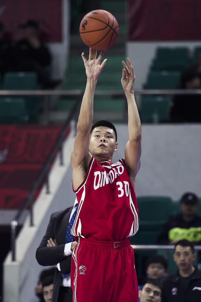 曾入选国家队却饱受伤病困扰赵大鹏还能在青岛男篮大鹏展翅吗