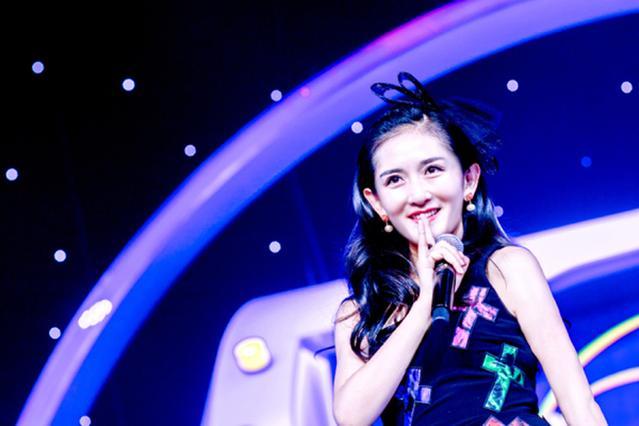 她曾当众扇谢娜耳光,谢娜选择隐忍,张杰得知后霸气回了过去_段曦