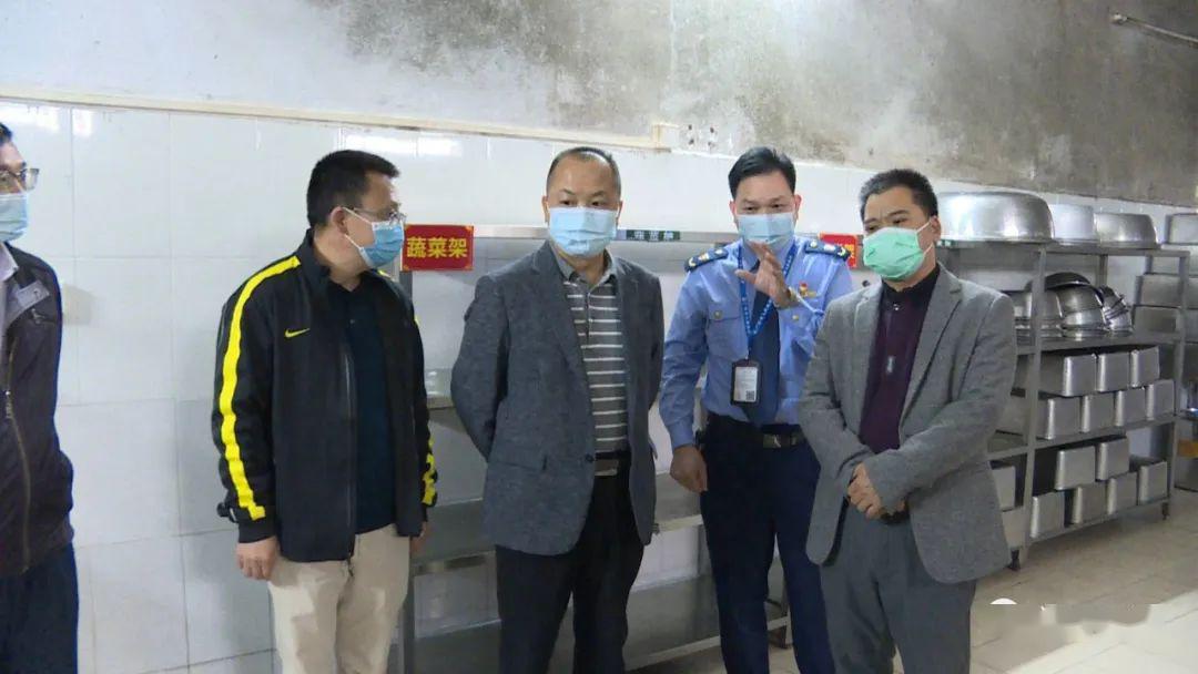 当天,检查组一行先后来到连平中学,附城中学,忠信中学,忠信镇中学以及