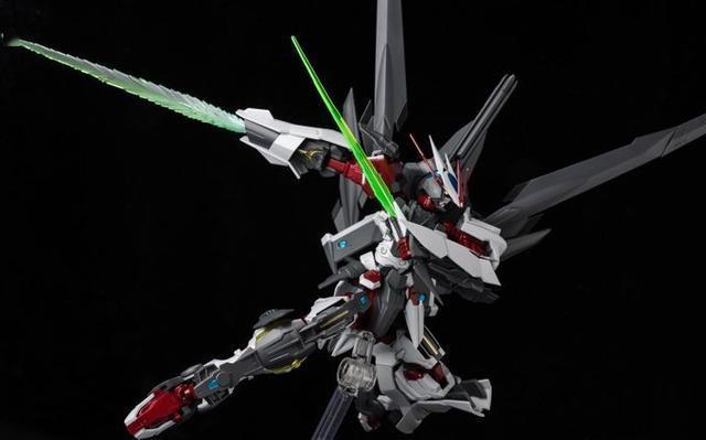 戴披风的异端高达hgbd无名异端高达