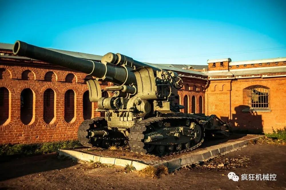 b-4榴弹炮在战后和冷战时代仍然在服役.