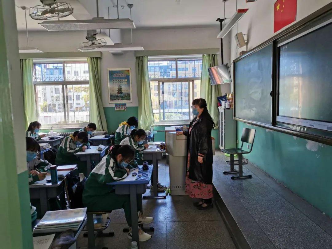 西青区中北中学返校复课第一周防疫教学两不误为中考冲刺