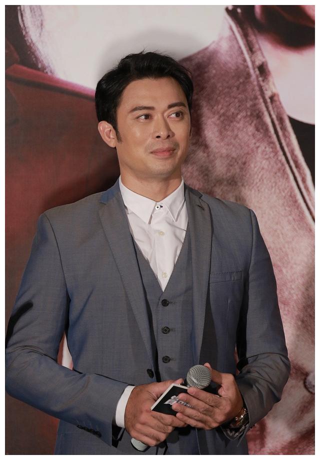 武打明星樊少皇获奖无数今与娇妻秀恩爱网友人生赢家