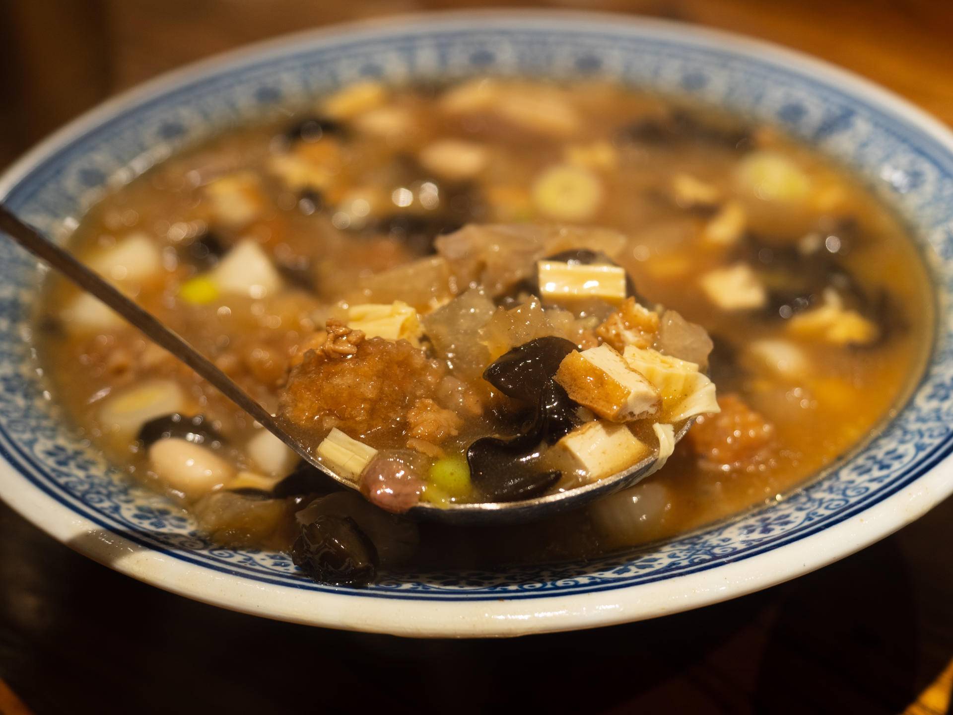 第一次游洛阳——超失望的水席和超级棒的龙门石窟,文后有彩蛋_胡辣汤