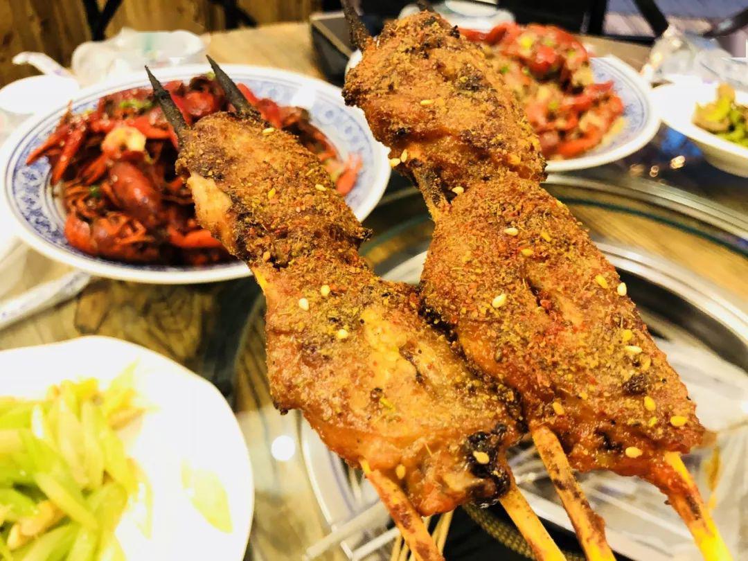 堂食恢复啦烧烤撸起来安陆这家店全味虾球仅需9块9