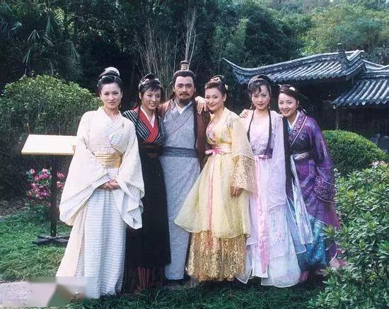 出轨男羡慕的古代"三妻四妾" 真没你想的那么幸福