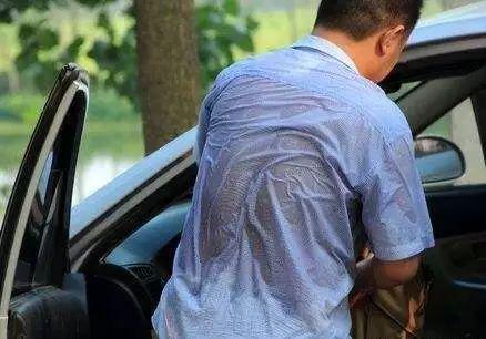 天热开车汗流浃背不通风?用它让你后背生风开车爽到爆!