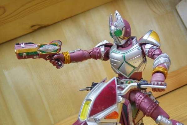 原创 假面骑士:因为玩梗而获得名号的角色,时王叔公被称为修骑