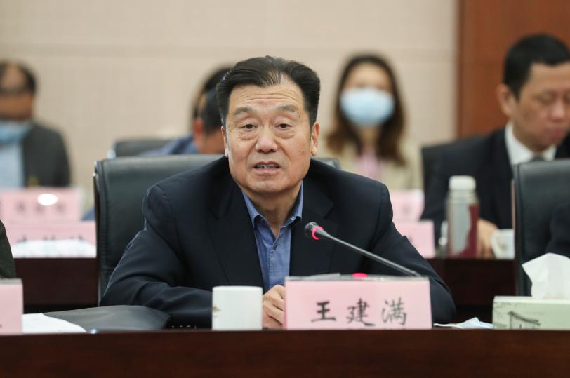 王建满说,一踏进温州大地,熟悉感,亲切感扑面而来.