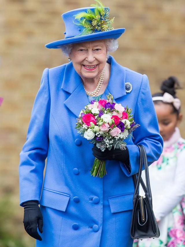 英国女王穿衣图片欣赏图片