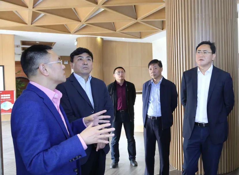 正式揭牌丹阳市涉企涉众经济犯罪风险防范中心成立