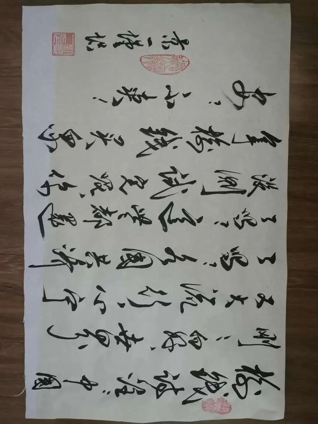 除了这些通俗易懂,意蕴丰富的七律,七绝,刘老还写作了几幅书法作品