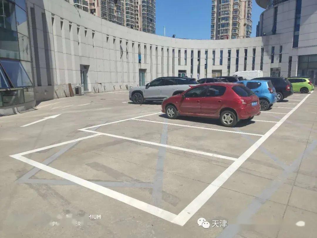 通莎客运站修复站内地标线,全力助推企业复工