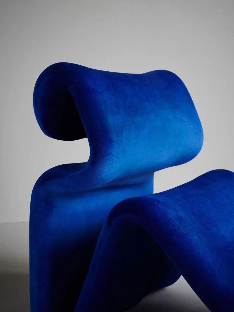 etcetera休闲椅每一道弯曲的弧度都设计得那么的到位